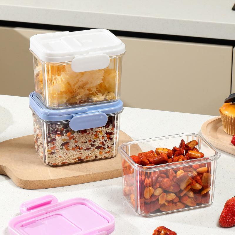 Food And Snacks For Picnic - Герметичные пластиковые контейнеры для хранения продуктов